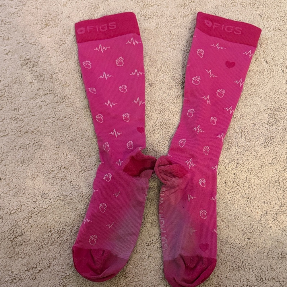 Figs Heartbeat Pattern Pink Men's Socks